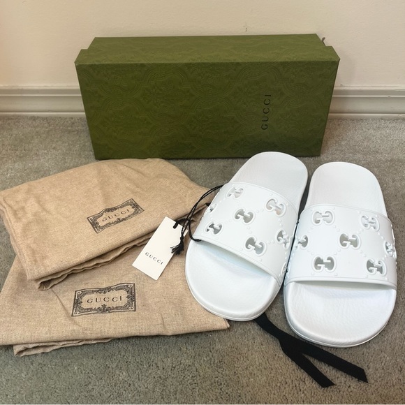 Gucci White GG Pool Slide Sandals - Picture 2 of 6